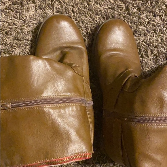 Women’s boots - Picture 1 of 3